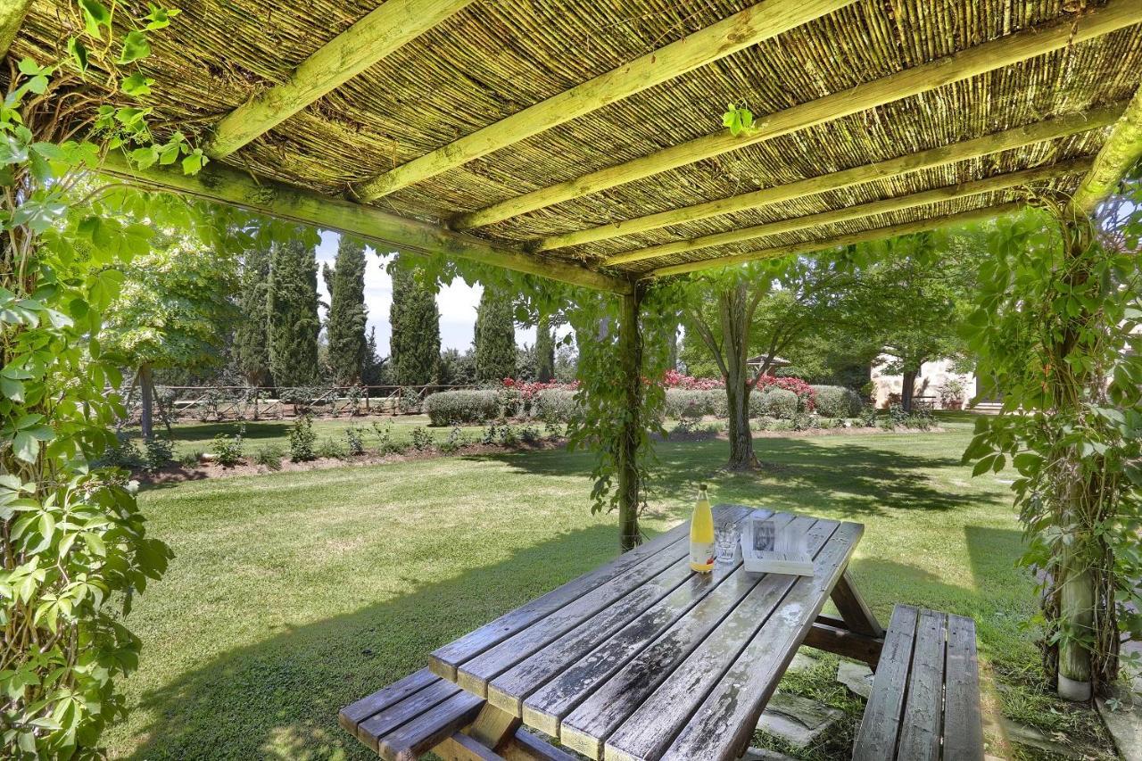 Foresteria Il Giardino Di Fontarronco Alberoro Luaran gambar